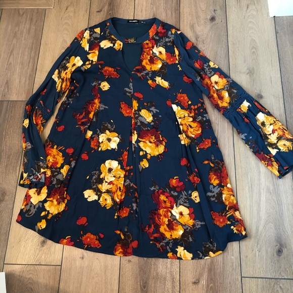 Bohemian style floral dress - Picture 5 of 9